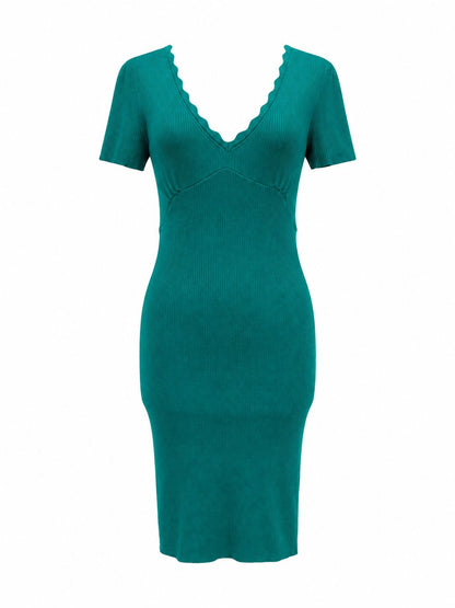 Abito aderente con scollo nuvola - VERDE